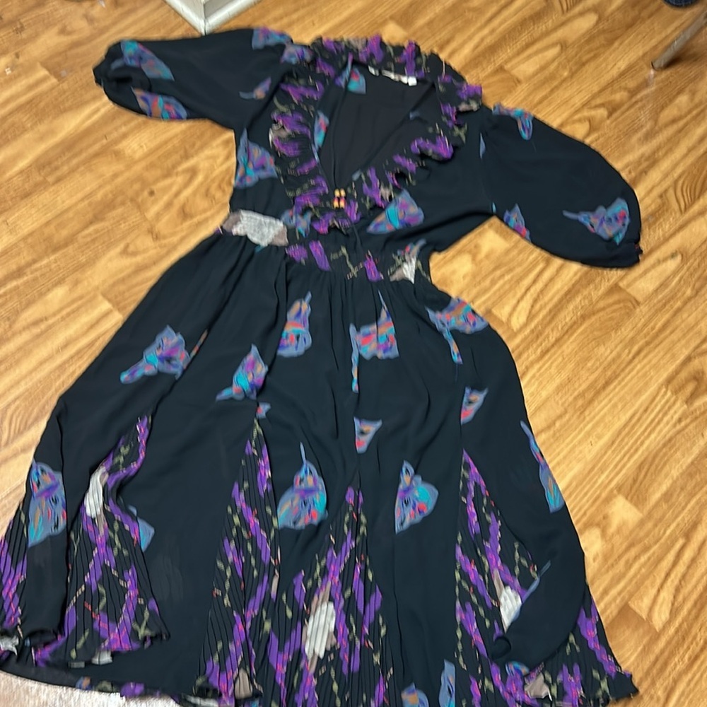 Assorti for Susan Freis Vintage 80’s Blk Floral Sheer Flowy Beaded neck dress